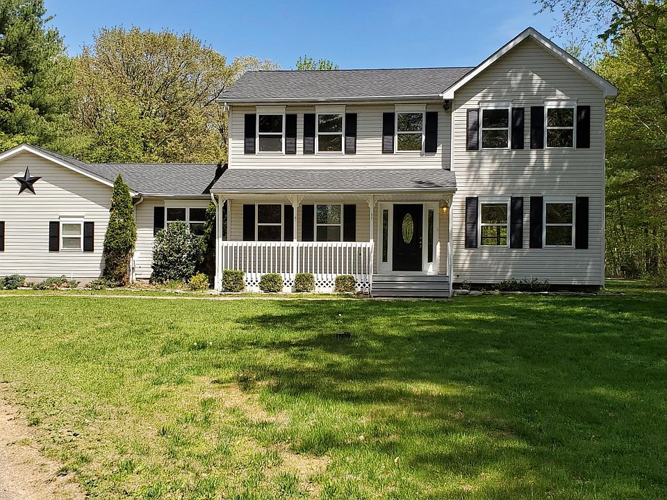 1st image of 111 Oakwood Ct