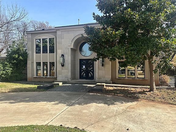 3rd image of 3400 Twelve Oaks Rd