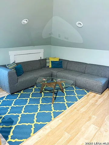 1 bed, 1.0 bath, 600 sqft, $1,550 — Photo 3