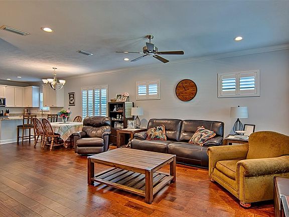 3rd image of 3629 NW 26th St
