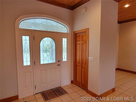 2nd image of 1743 Singing Oaks Dr