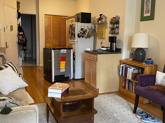 3rd image of 69 1st Ave APT 3
