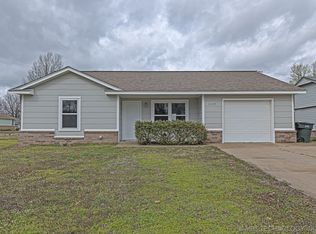1130 S Haynie St, Skiatook, OK 74070