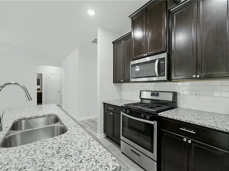 1900 Azure Grove Ct — Photo 11