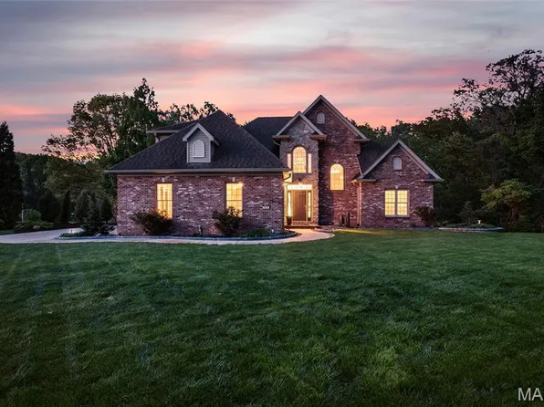 4507 Eagle Ridge Ct, Godfrey, IL 62035