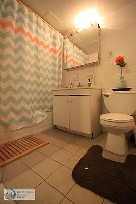 Rented by Metropolitan Property Group | media 74