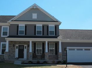 34 Ledgestone Dr, Dillsburg, PA 17019