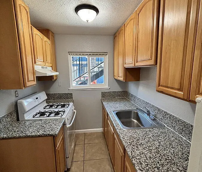 729 Dixieanne Ave #1 — Photo 4