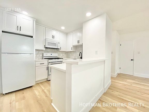 4th image of 1116 N Spaulding Ave APT B