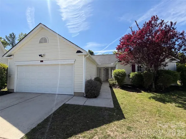 2405 Celosia Dr, Charlotte, NC 28262