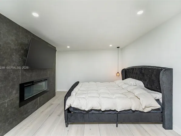 10954 SW 157th Ter, Miami, FL