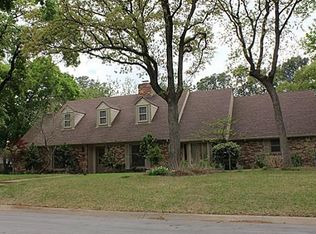 920 Ridgecrest Cir, Denton, TX 76205