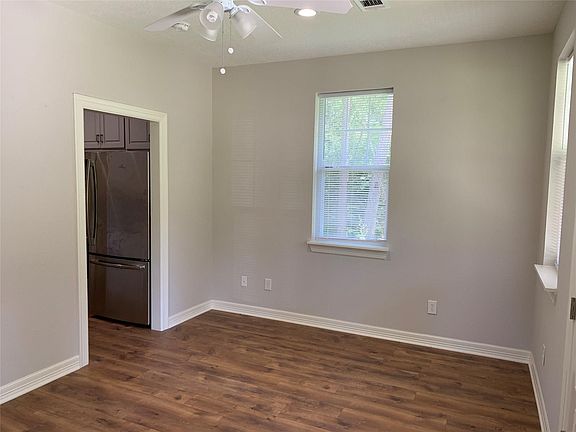 4th image of 103 Susan St