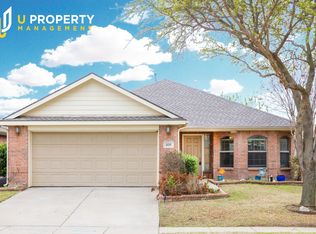 408 Crossbill Ln, Little Elm, TX 75068