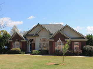 172 Carls Dr, Deatsville, AL 36022
