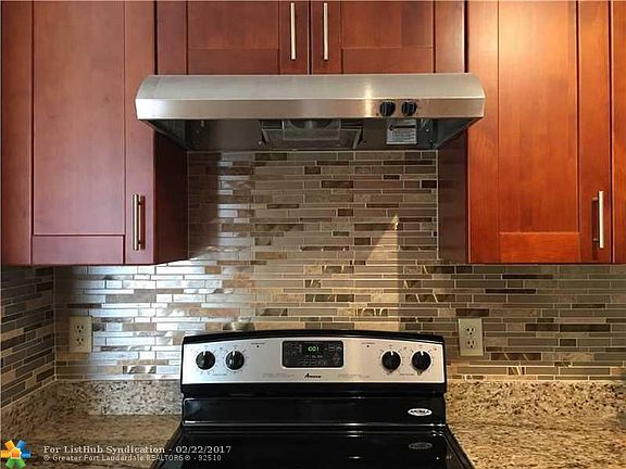 2nd image of 5526 SW 28th Ter #5526