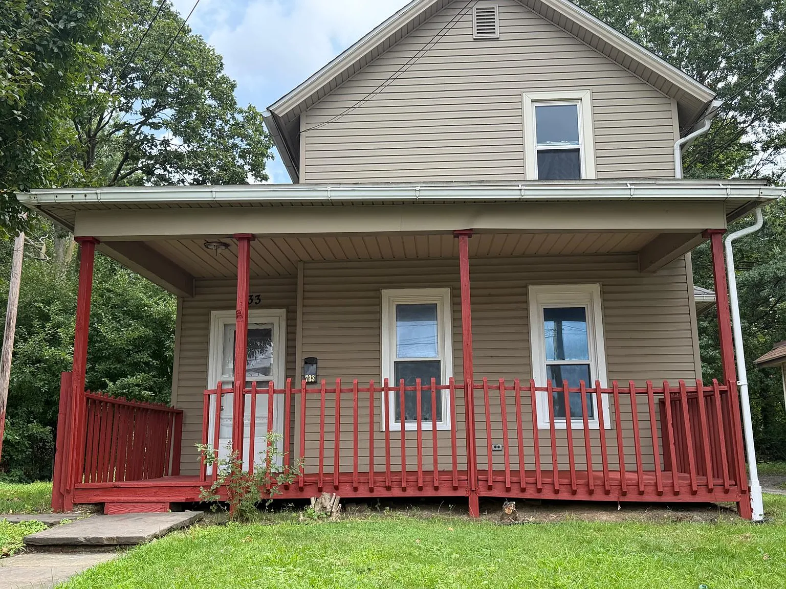 4 bed, 1267 sqft, $1,100 — Photo 2