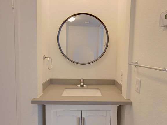4th image of 515 South St #1