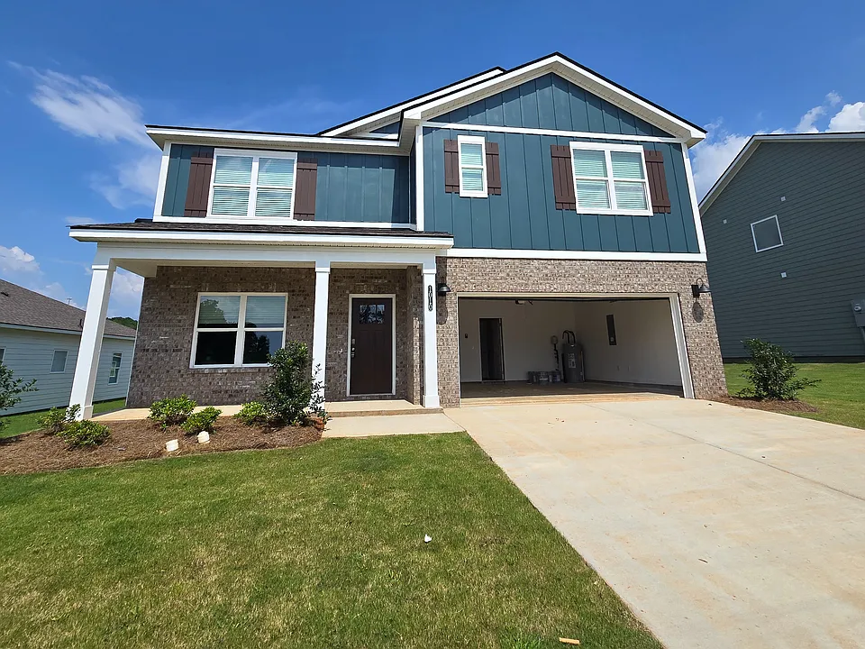 1010 Garden Ln