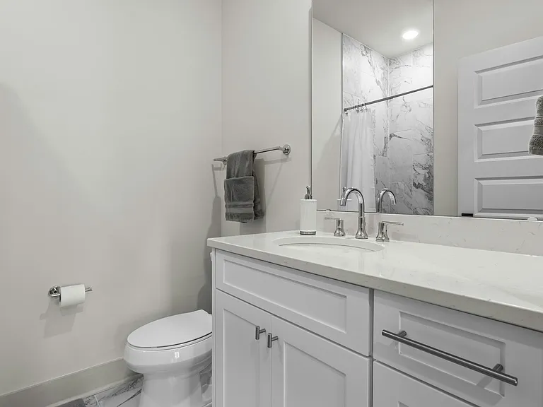 Bed 1/Office bathroom