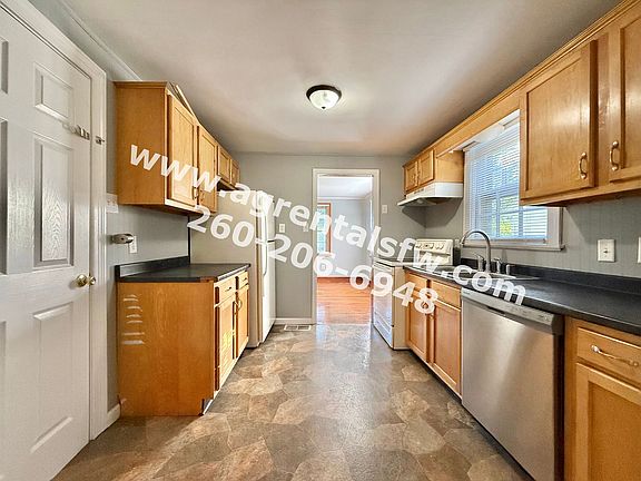 5th image of 1015 Irene Ave