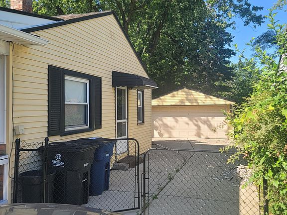 2nd image of 34036 Cambria Ct