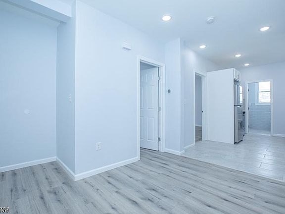 3rd image of 13 Banta Ave