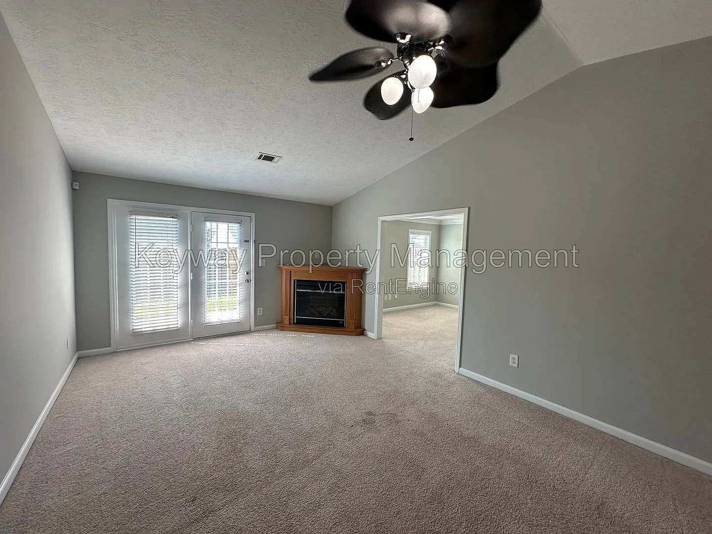 2 bed, 2.0 bath, 1288 sqft, $1,365 — Photo 3
