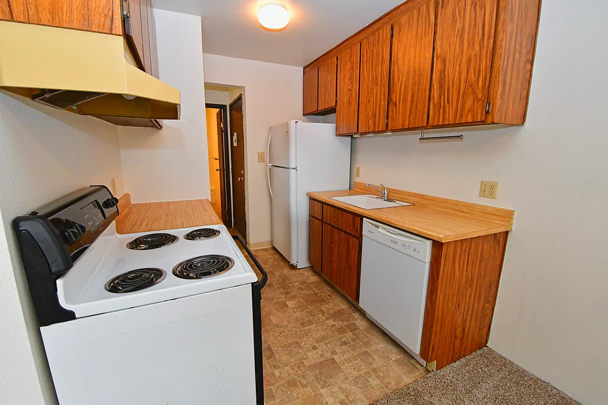 Building Photo - 400 S Saliman Rd #57