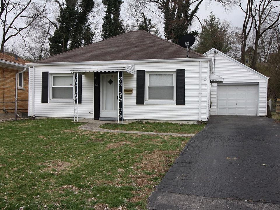 1st image of 229 Harvey Ct