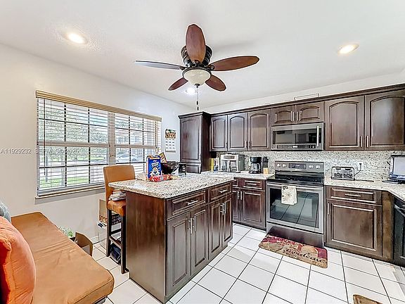 5th image of 9521 NW 42nd St