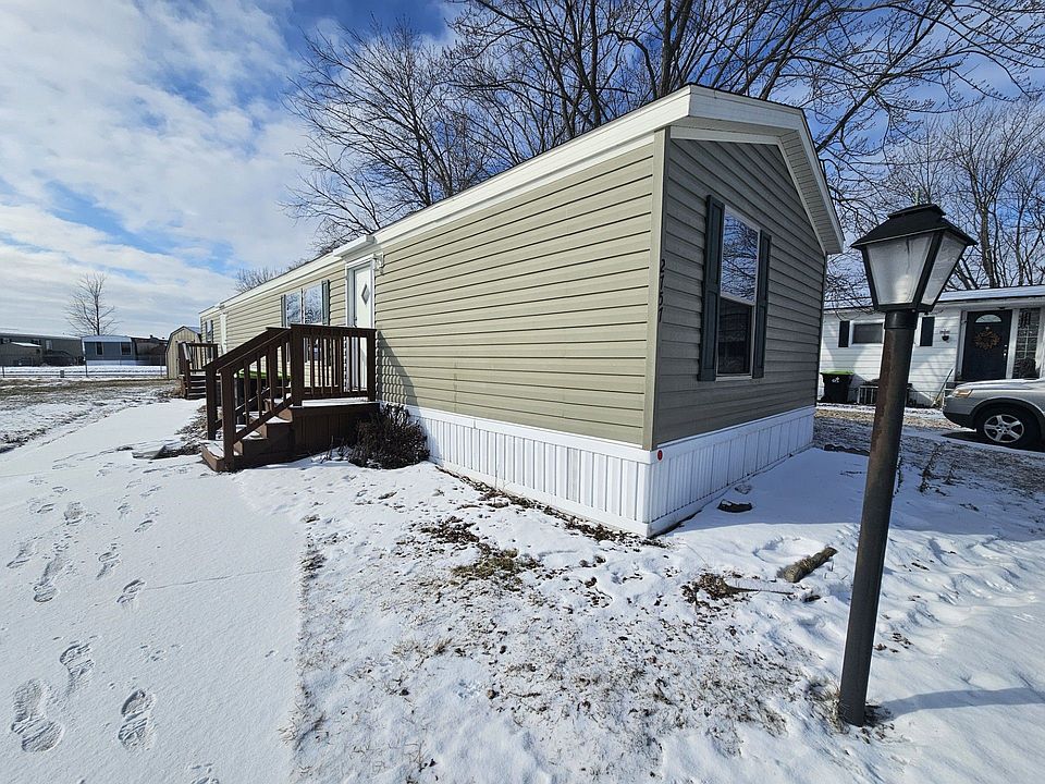 1st image of 2757 W Robin Dr