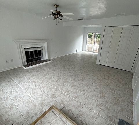 4th image of 937 Still Harbor Cir