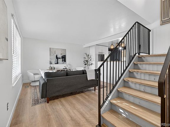 5th image of 1531 S Queen Street