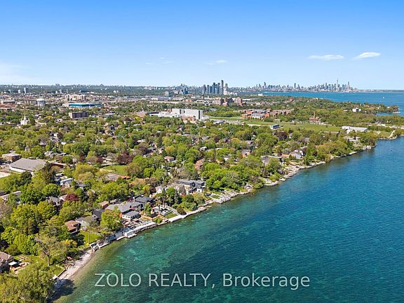 2nd image of 168A Lake Promenade