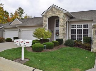 444 Creekside Dr, Mayfield Hts, OH 44143