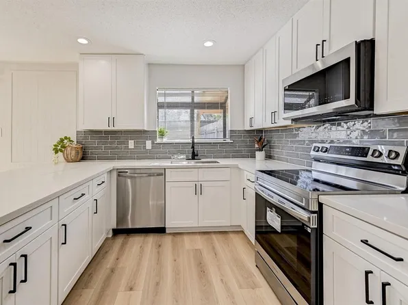 10157 Beekman Place Drive, Houston, TX 77043
