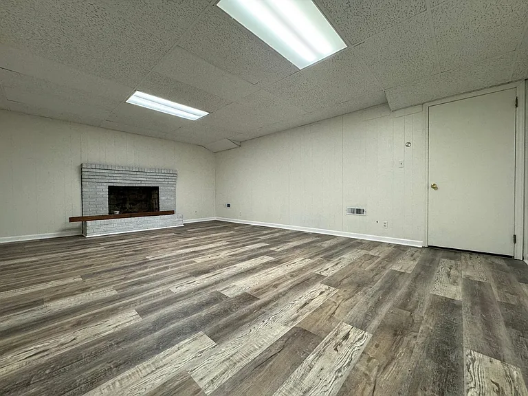 103 Thornwood Rd — Photo 18