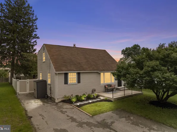 2625 Summit Ave, Broomall, PA 19008
