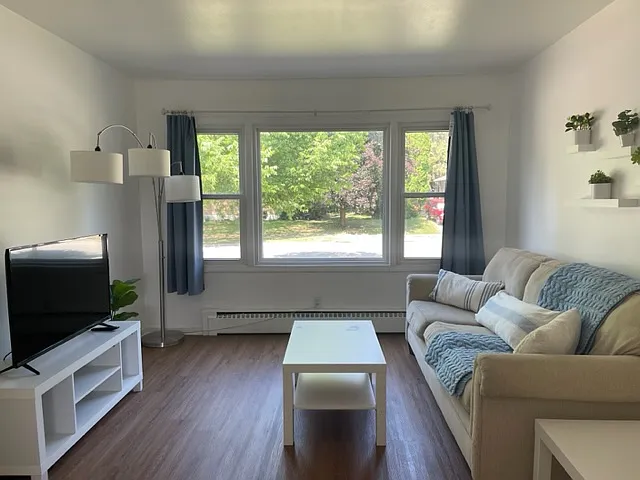 4814 Camden Rd — Photo 2