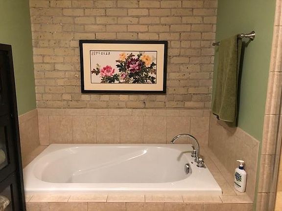 5th image of 607 Washington Ave S APT 304