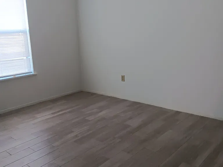 Livingroom Light Grey Floor