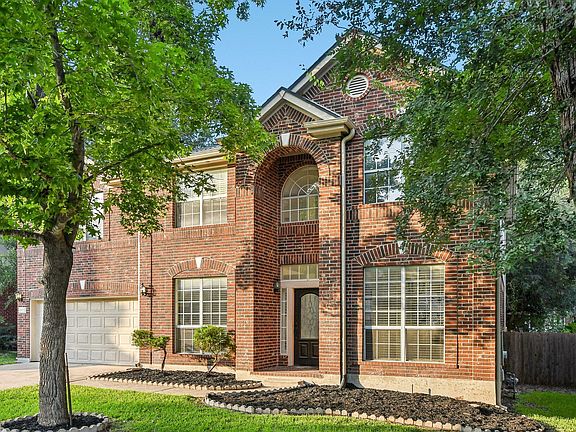 2nd image of 4002 Lord Byron Cir