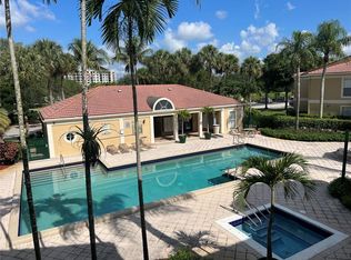 875 Riverside Dr APT 725, Pompano Beach, FL 33071