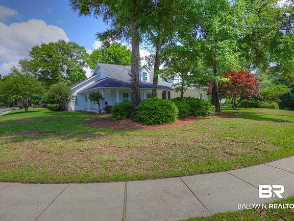 3rd image of 27192 Creekwood Dr