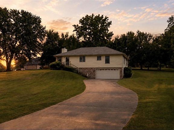 3rd image of 13470 Brookwood Way
