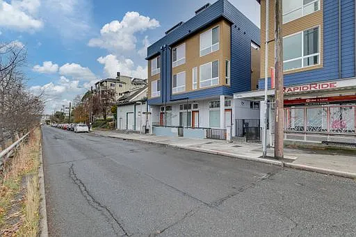 3216 15th Ave W #D