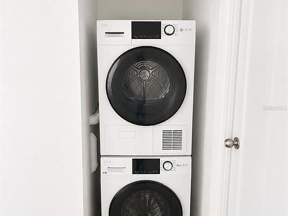 4th image of 2844 Roosevelt #302
