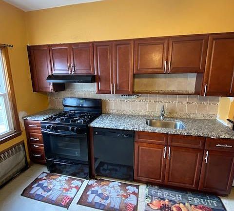 4th image of 29 Beacon Ave