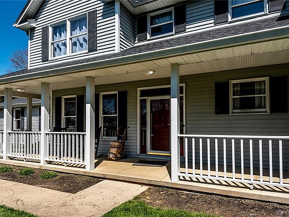 3rd image of 586 Natalie Ln